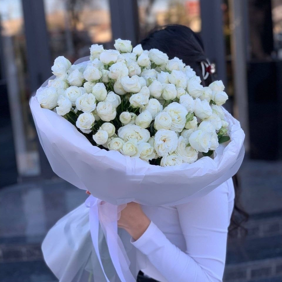 Букет кустовых роз II